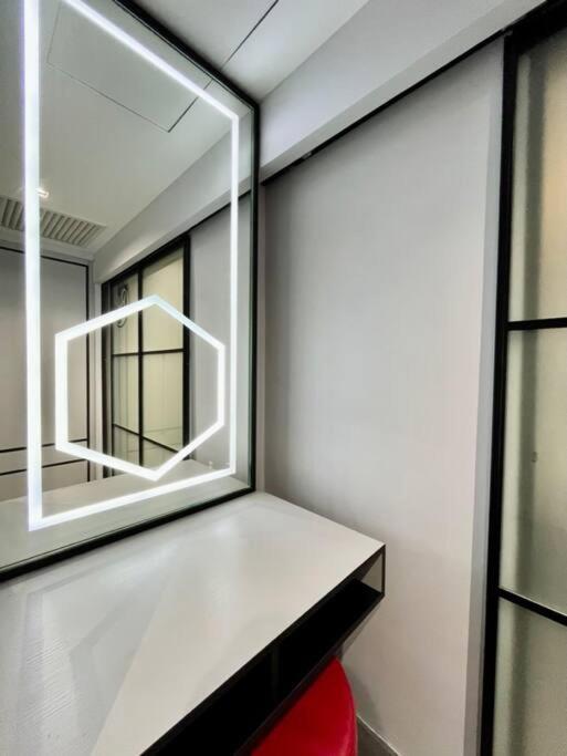 #211 M101 Dang Wangi Klcc View Pool By Livin Apartamento Kuala Lumpur